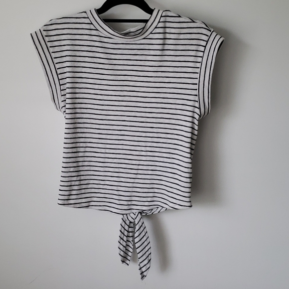 Code X Mode White and black stripe top - Picture 1 of 6